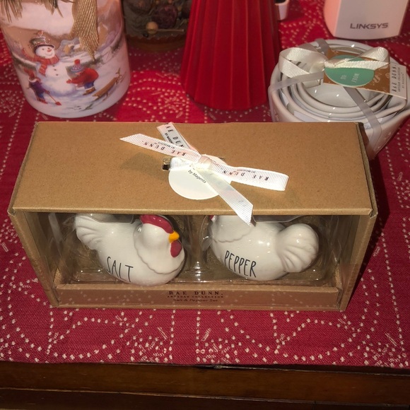 Rae Dunn SALT & PEPPER Shakers (Farmhouse Chickens) - Picture 2 of 6